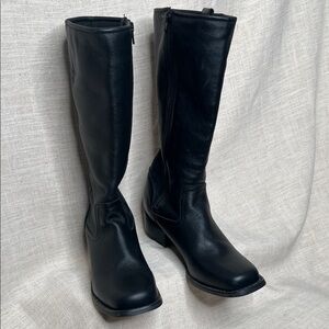 Durango City Women’s Charlotte Zipper Black Leather Knee-High Boots